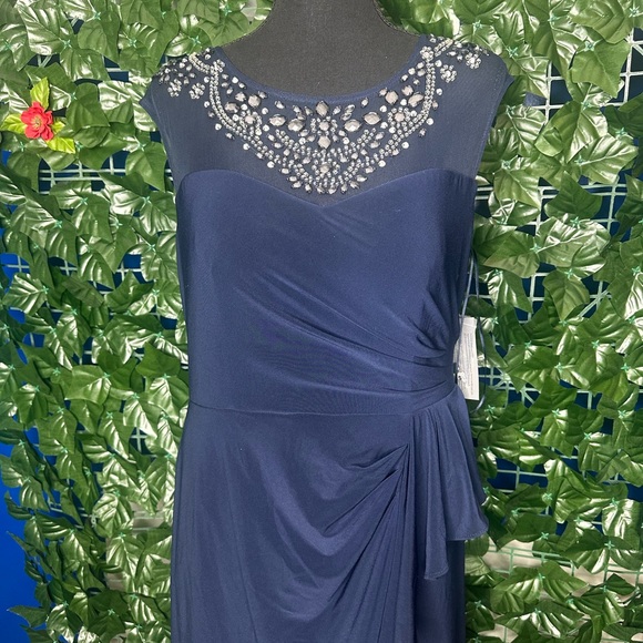 Elegant Navy Blue Evening Dress - Picture 2 of 9